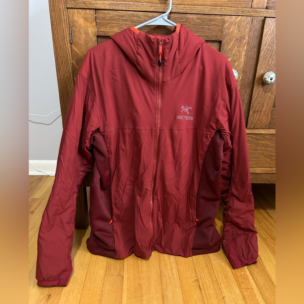 Atom LT Insulated with Hood